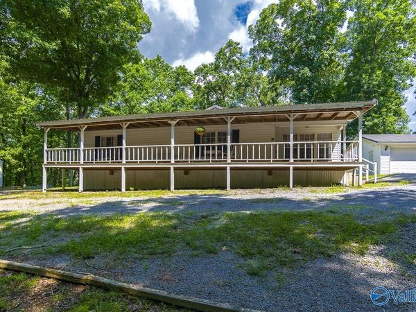 1095 Holiday Shores Road, Scottsboro, AL 35769