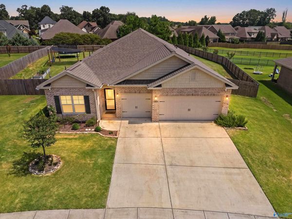 22449 Regent Drive, Athens, AL 35613