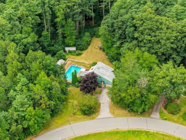 19 Pine Hollow Drive, Londonderry, NH 03053