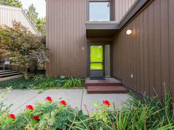 1 Westbury Court, Ann Arbor, MI 48105