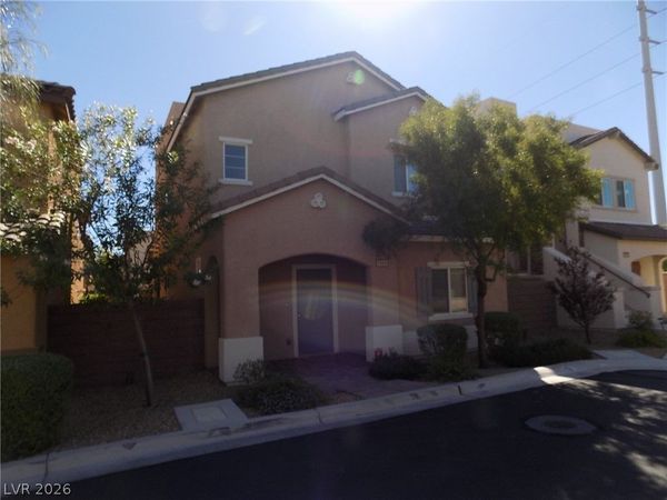 10086 Emerald Edgewater Court , Las Vegas, NV 89178