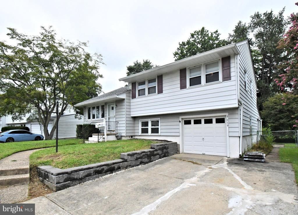 3619 DEEPWATER LANE , BROOKHAVEN, PA 19015