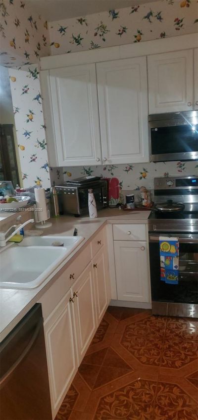 7775 Yardley Dr , Unit 211, Tamarac, FL 33321 Photo