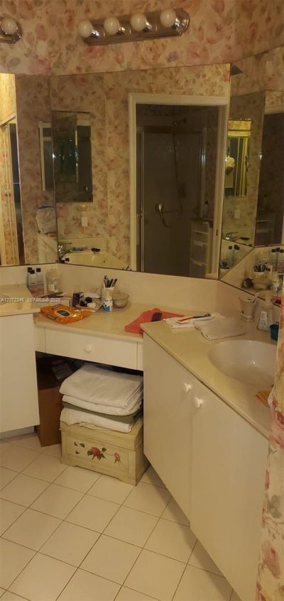 7775 Yardley Dr , Unit 211, Tamarac, FL 33321 Photo