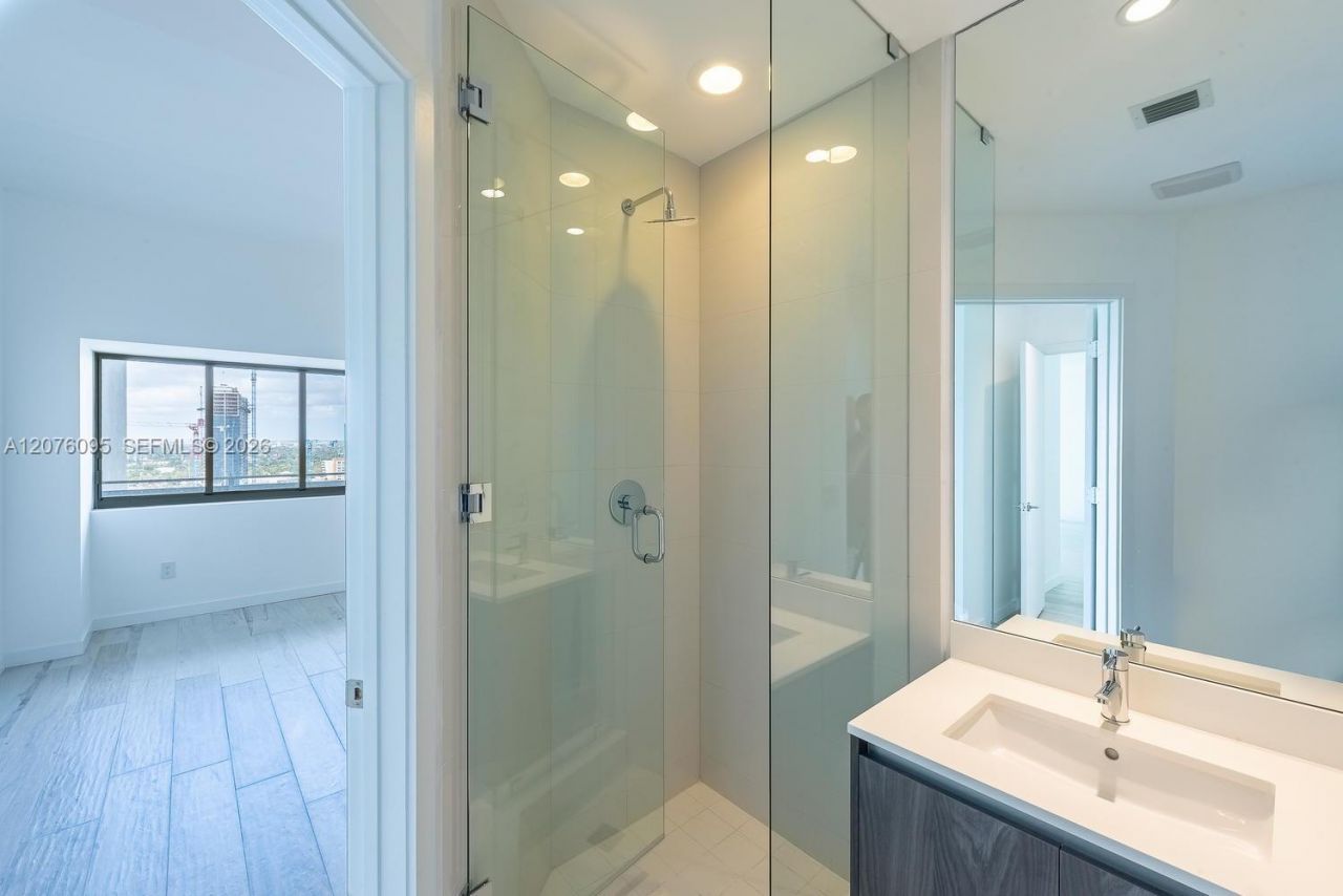 480 NE 31st St, Unit 2101, Miami, FL 33137 Photo
