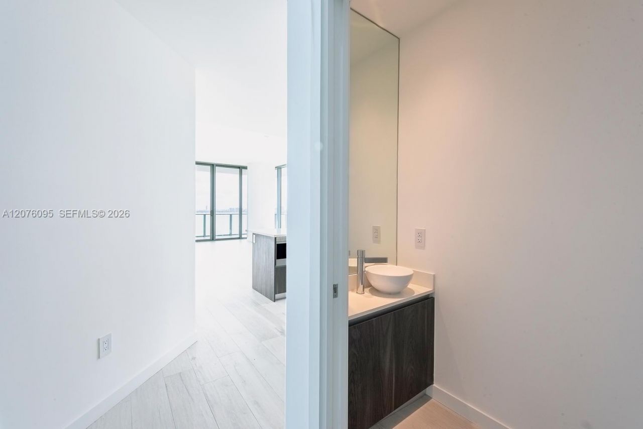 480 NE 31st St, Unit 2101, Miami, FL 33137 Photo