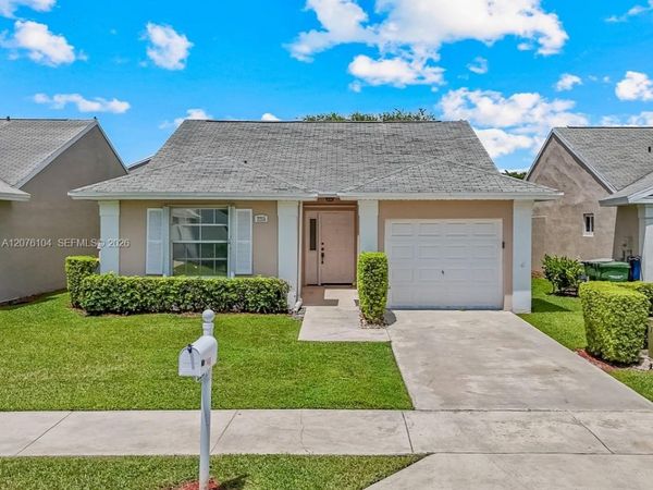 2215 SE 7th Pl , Homestead, FL 33033
