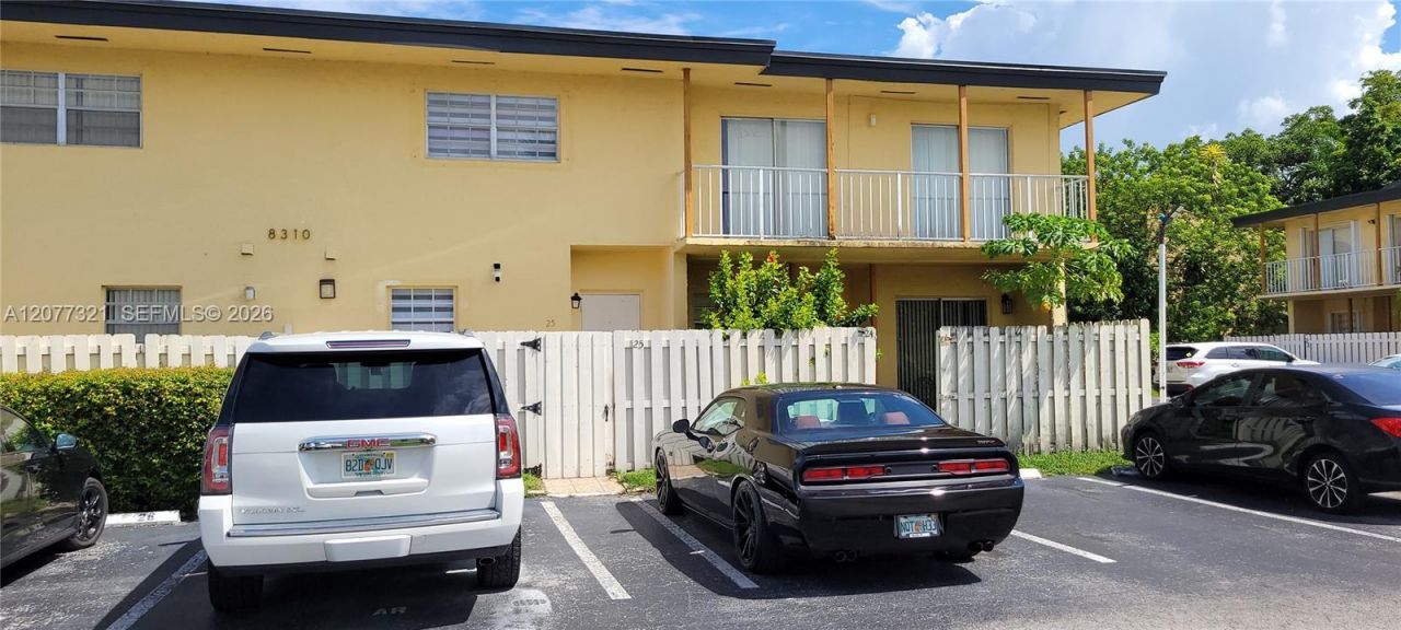 8310 SW 154th Ave , Unit 25, Miami, FL 33193 Photo