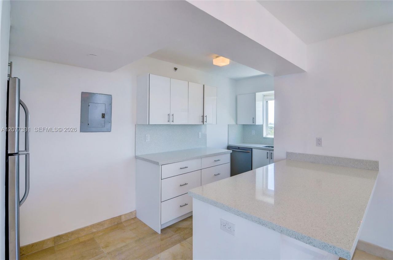 5900 Collins Ave, Unit 1508, Miami Beach, FL 33140 Photo