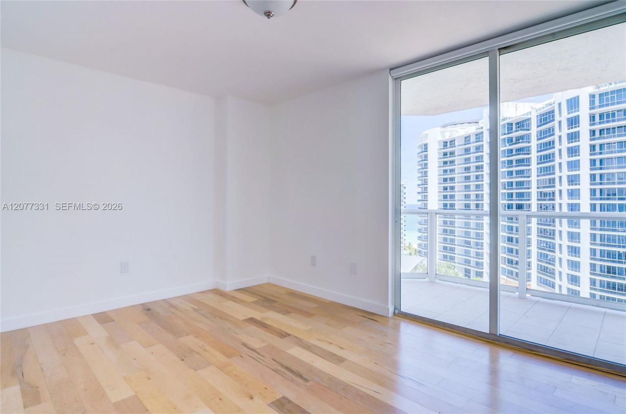 5900 Collins Ave, Unit 1508, Miami Beach, FL 33140 Photo