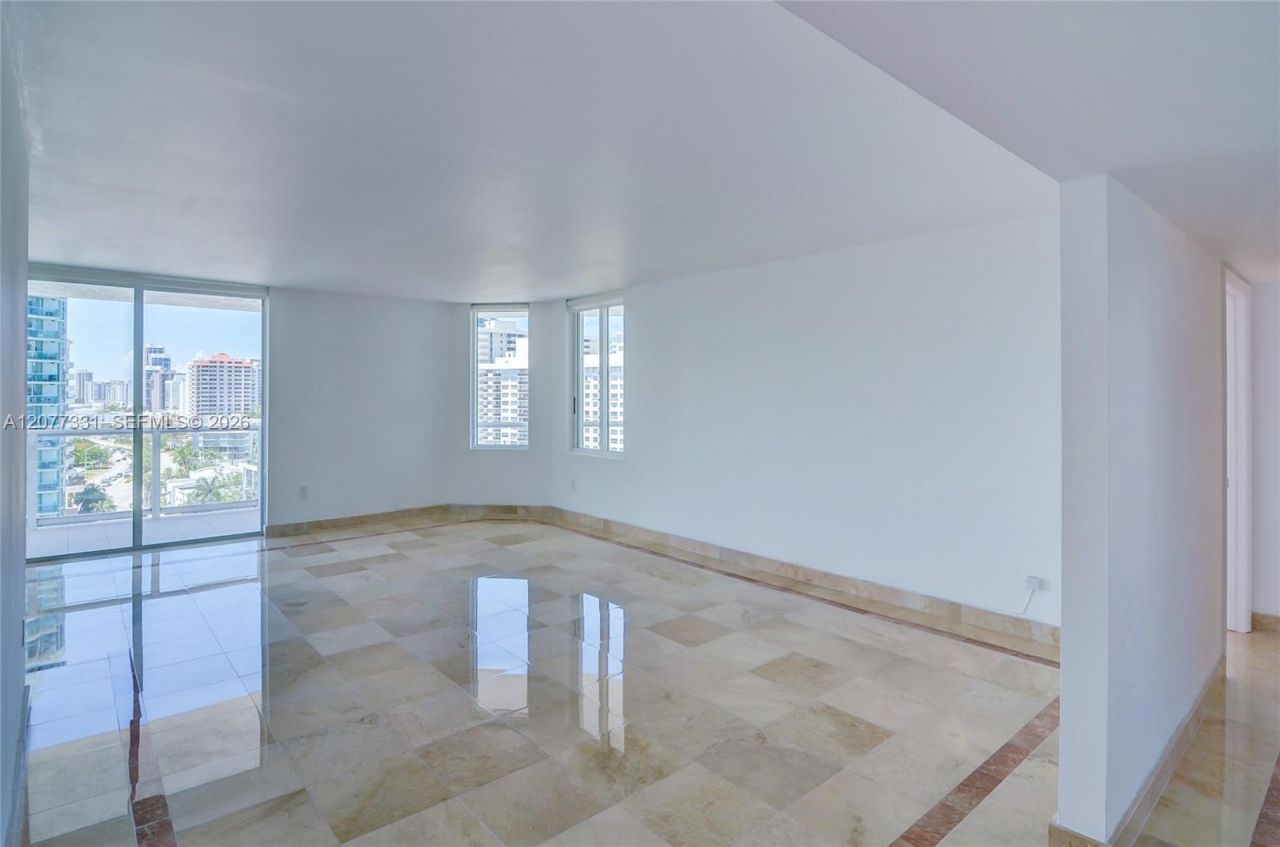 5900 Collins Ave, Unit 1508, Miami Beach, FL 33140 Photo
