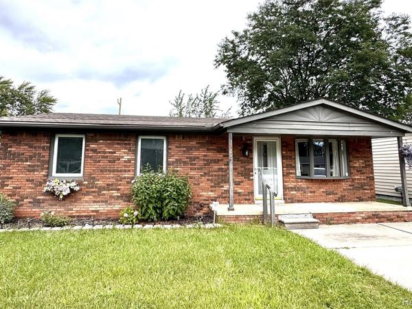37197 Jefferson Avenue , Harrison Township, Mi 48045