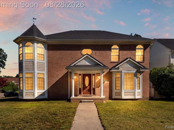 32320 Lespedeza Avenue, Garden, Mi 48135