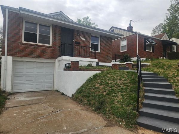 4707 Roxie Street , St Louis, MO 63121