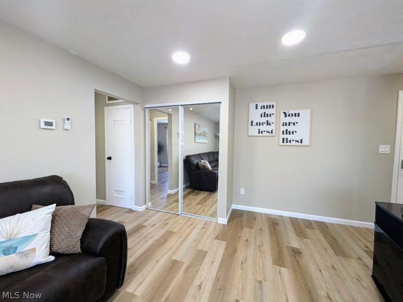 1402 Golden Gate Boulevard, Unit G201, Mayfield Heights, OH 44124 Photo 18
