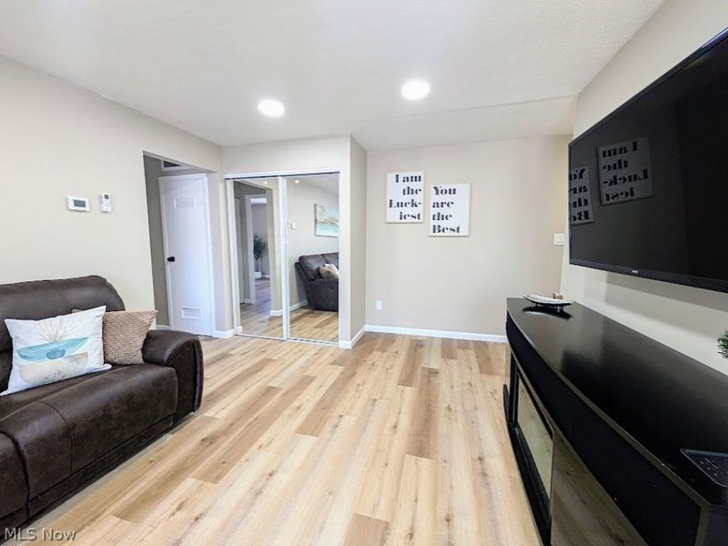 1402 Golden Gate Boulevard, Unit G201, Mayfield Heights, OH 44124 Photo 32