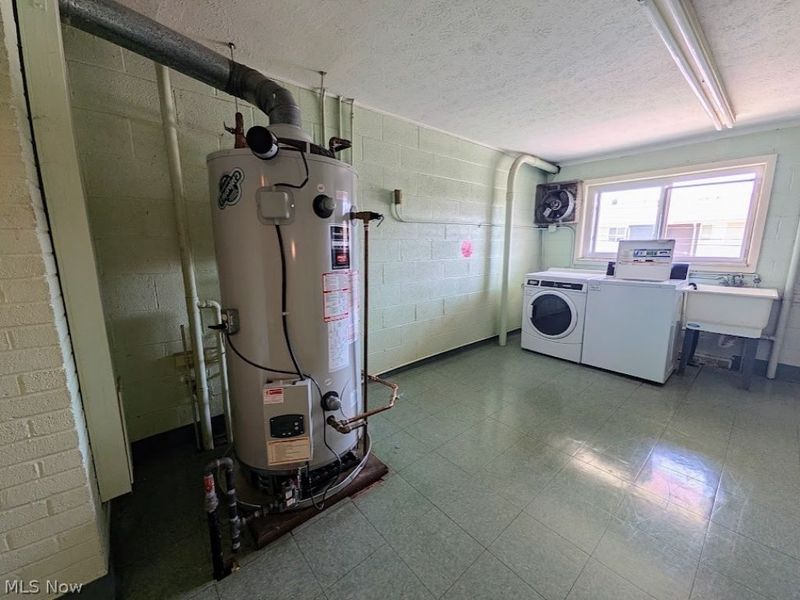1402 Golden Gate Boulevard, Unit G201, Mayfield Heights, OH 44124 Photo 34