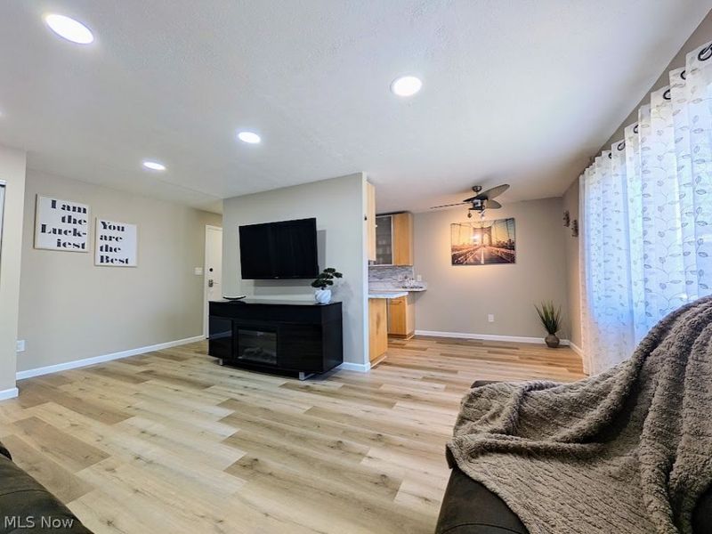 1402 Golden Gate Boulevard, Unit G201, Mayfield Heights, OH 44124 Photo 7