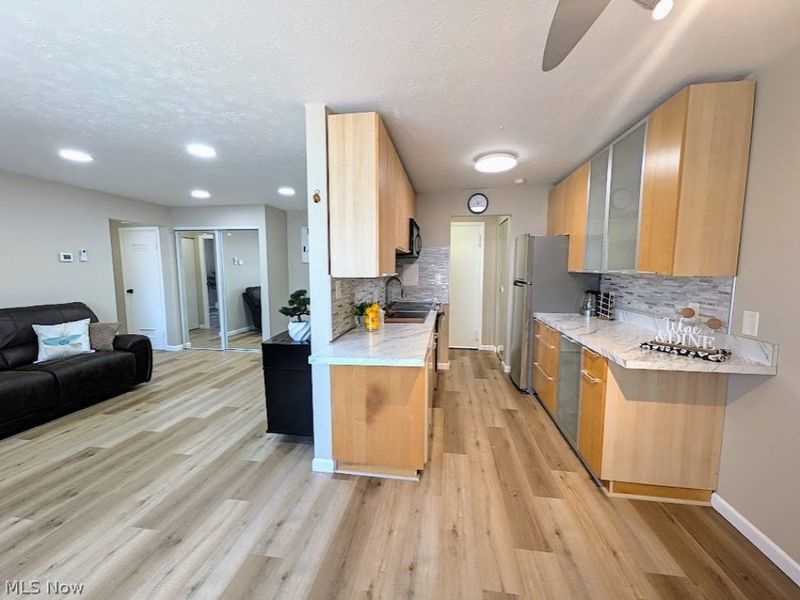 1402 Golden Gate Boulevard, Unit G201, Mayfield Heights, OH 44124 Photo 8
