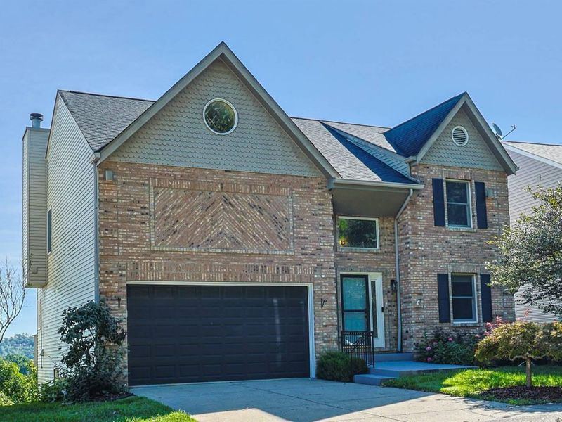 630 Pointe Benton Lane, Covington, KY 41014 Photo 2