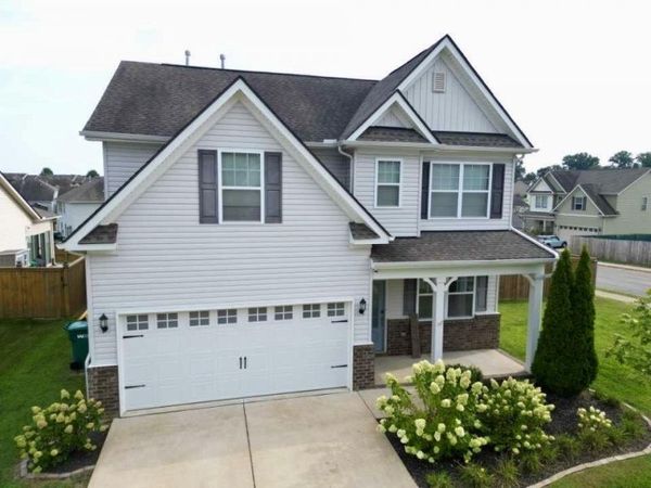 1045 Keeneland DR, Spring Hill, TN 37174