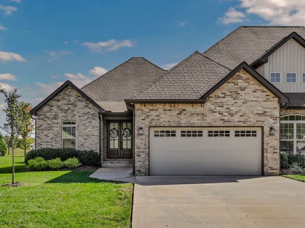 1049 Veridian Dr, Unit #A, Clarksville, TN 37043