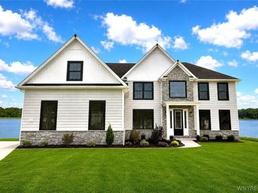 98 Peppermint Road, Lancaster, NY 14086