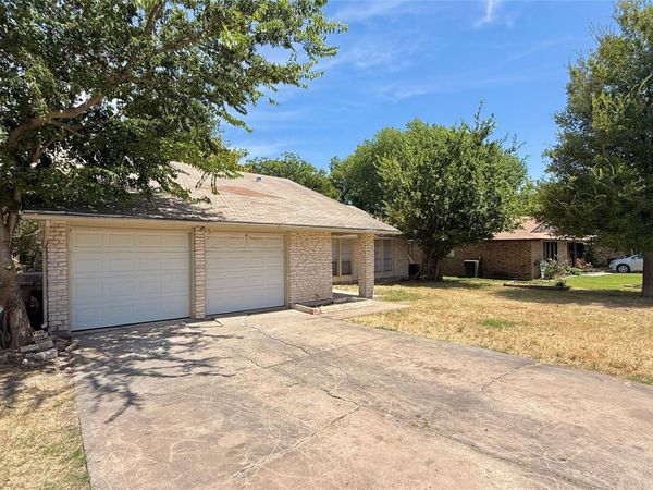 10105 Oak Hollow DR, Austin, TX 78758