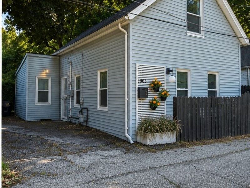 1963 Fulton Place, Cleveland, OH 44113 Photo 2