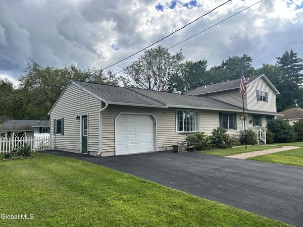 55 Vly Road, Colonie, NY 12205