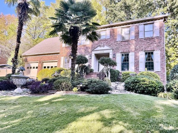 2415 Hopecrest Drive , Charlotte, NC 28210