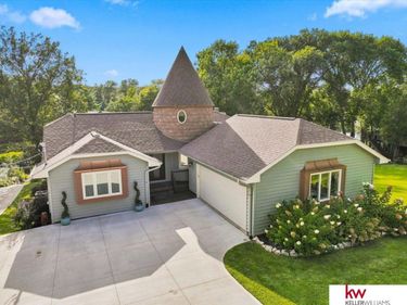 8879 Verdon Circle, Plattsmouth, NE 68048