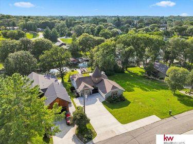 8879 Verdon Circle, Plattsmouth, NE 68048