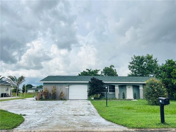 1543 Medford PL , LEHIGH ACRES, FL 33936