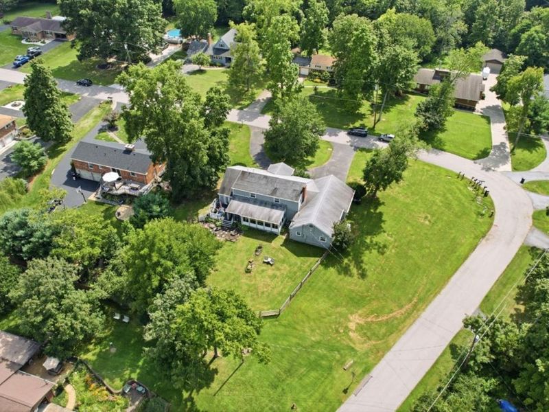 706 Maple Ridge Road, Miami Township, OH 45150 Photo 4