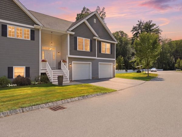 17 Cypress, Unit 1, Exeter, NH 03833
