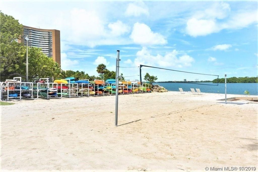 650 NE 64th St, Unit G602, Miami, FL 33138 Photo