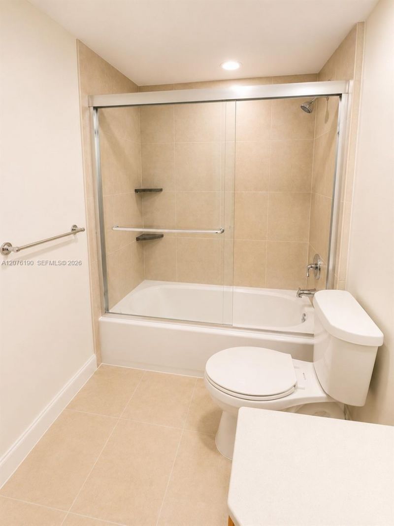 650 NE 64th St, Unit G602, Miami, FL 33138 Photo