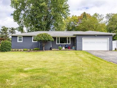 32 Kaywood Drive, Rochester, NY 14626