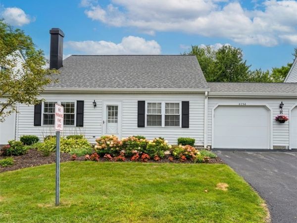 8756 Concord Court , Chagrin Falls, OH 44023
