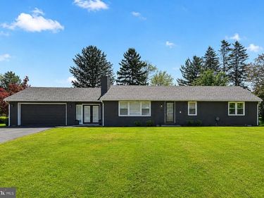 525 MOUNTAIN ROAD, DILLSBURG, PA 17019
