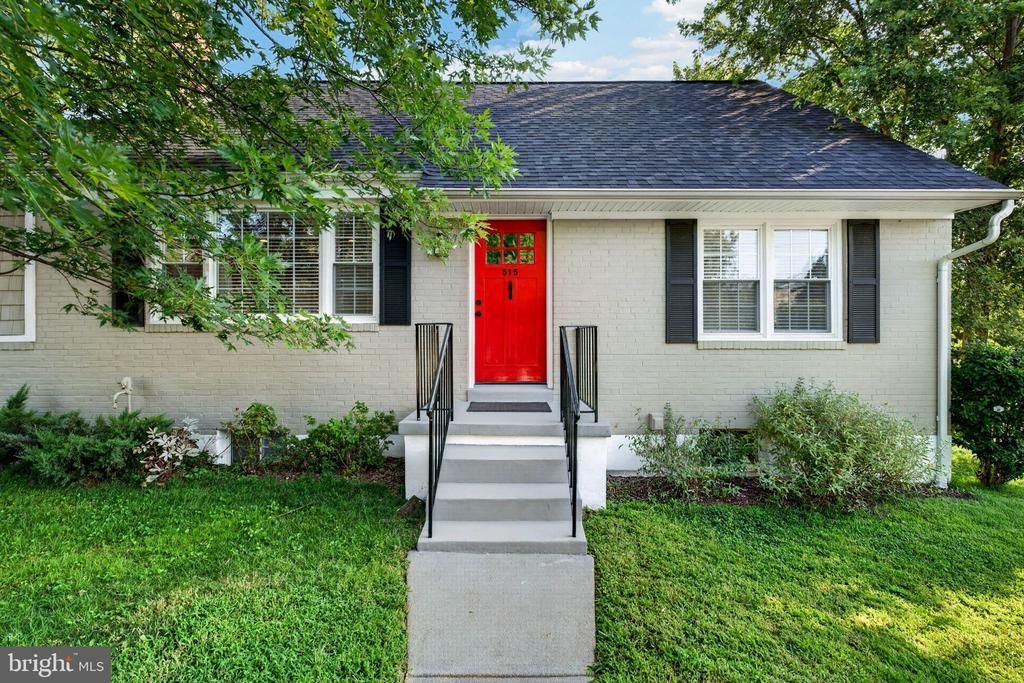 515 S Rolling Road, Baltimore, MD 21228 Main Photo