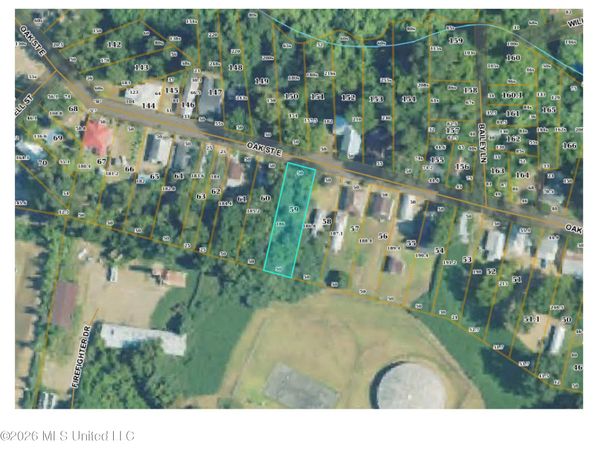 52 E Oak Street, Natchez, MS 39120