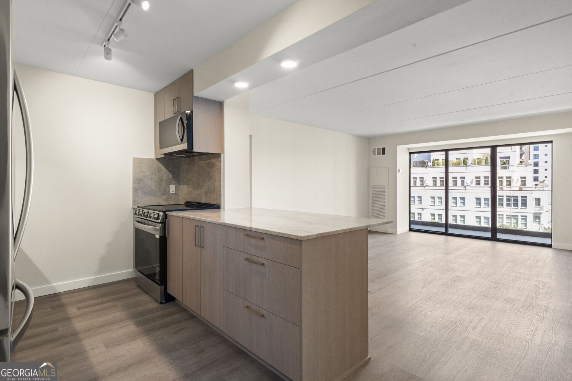2460 Peachtree Road Ne, Unit 1409, Atlanta, GA 30305 Main Photo
