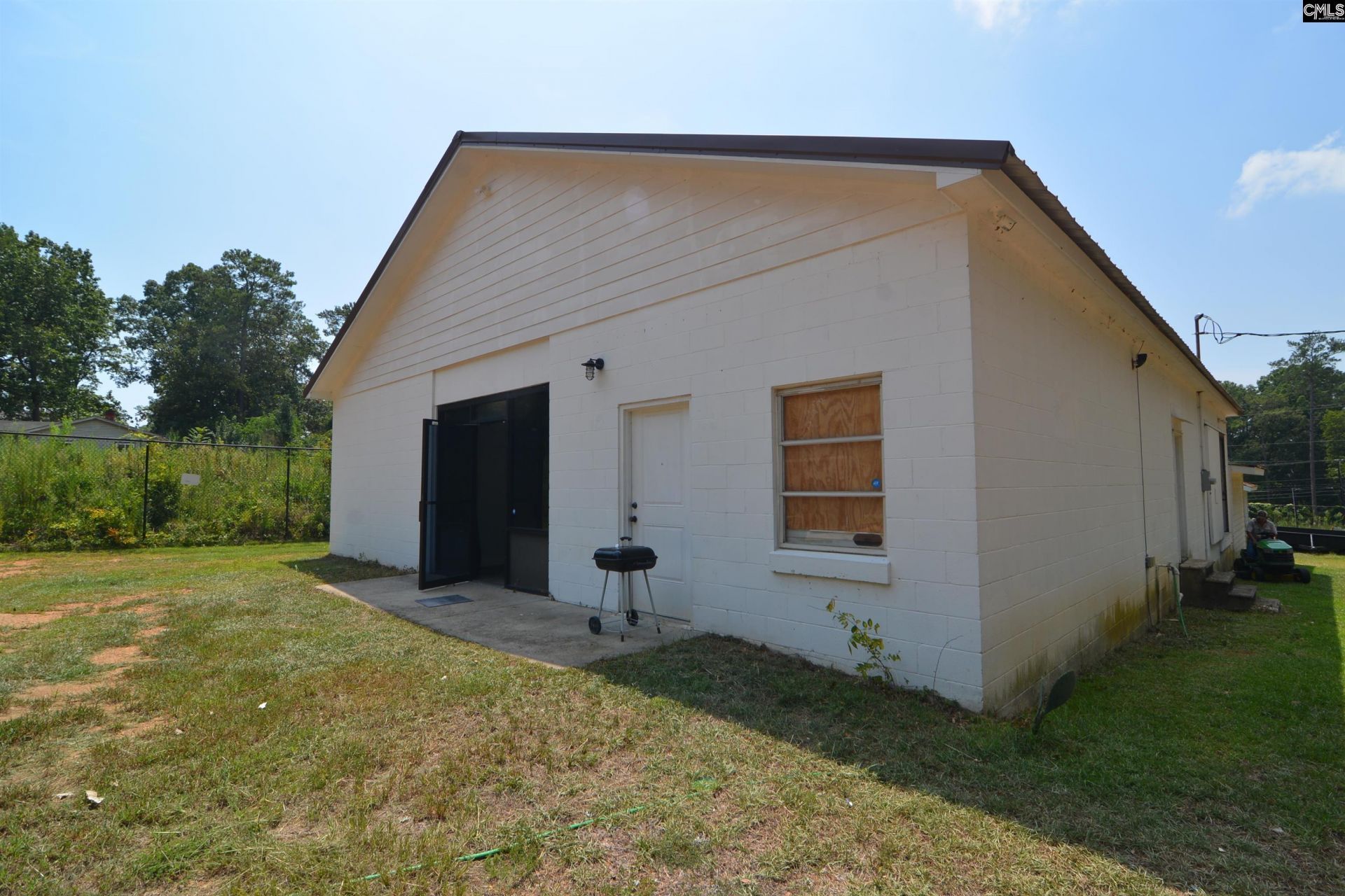 900 Metze Road  Photo 23