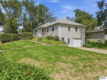 1203 Thomas Drive, Bellevue, NE 68005