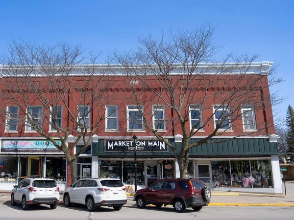 433 Main Street, Frankfort, MI 49635