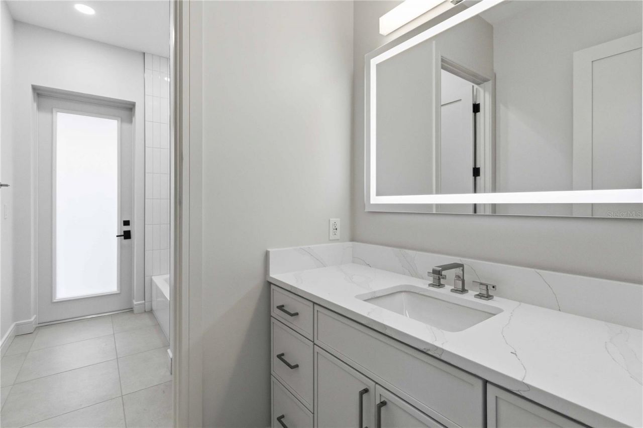 104 S Maki Road , Plant City, FL 33563 Photo