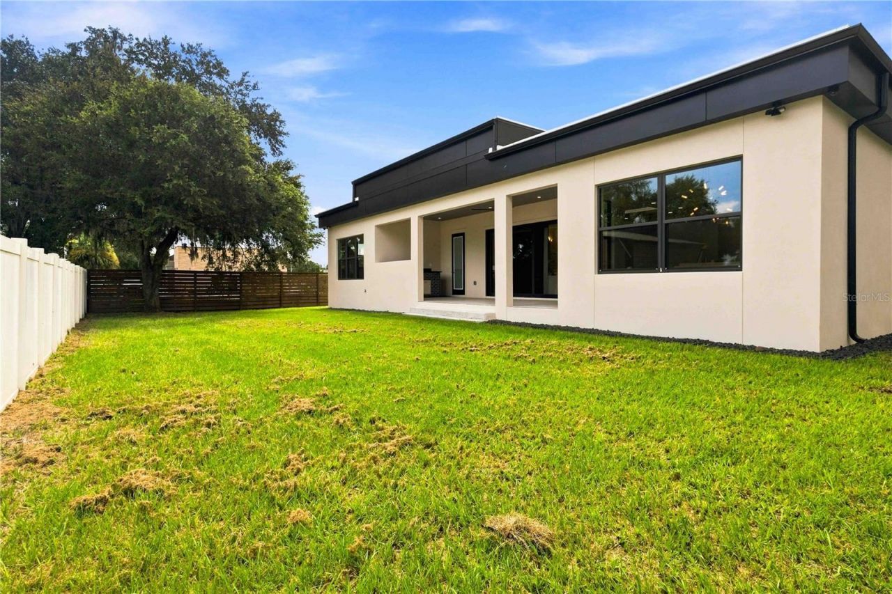 104 S Maki Road , Plant City, FL 33563 Photo