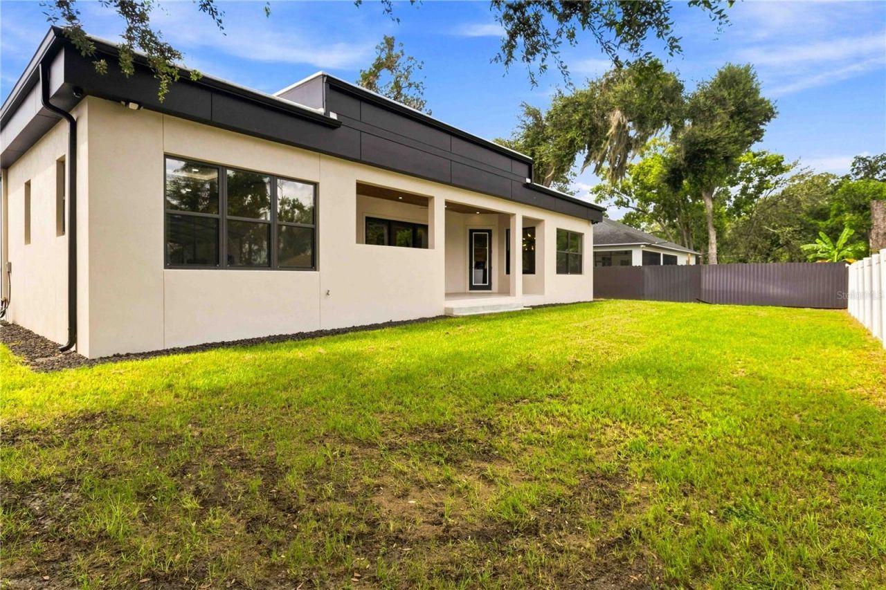 104 S Maki Road , Plant City, FL 33563 Photo